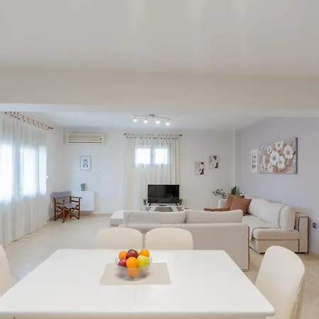 Levanda Apartment *